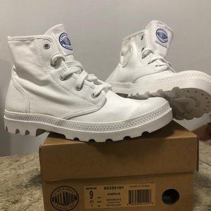 NWB PALLADIUM WOMEN SHOE Pampa Hi